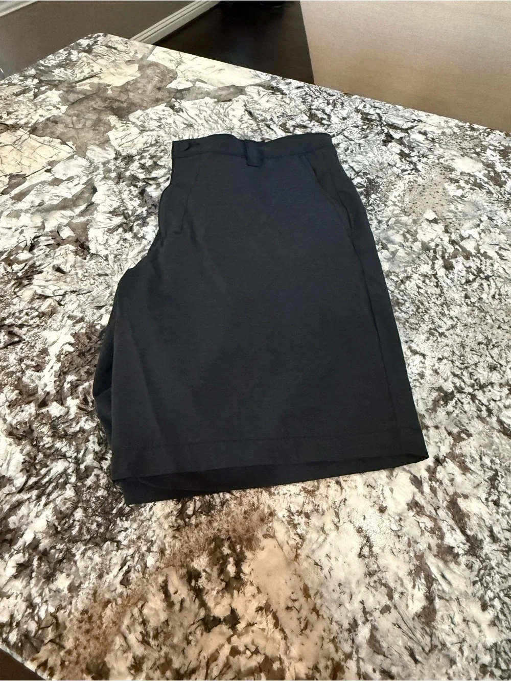 Banana Republic Men’s Black Shorts – Size 38